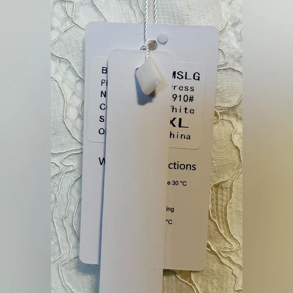 New w/ Tag MSLG Women's Round Neck V-Back Lace Dress Size XL - Picture 6 of 8